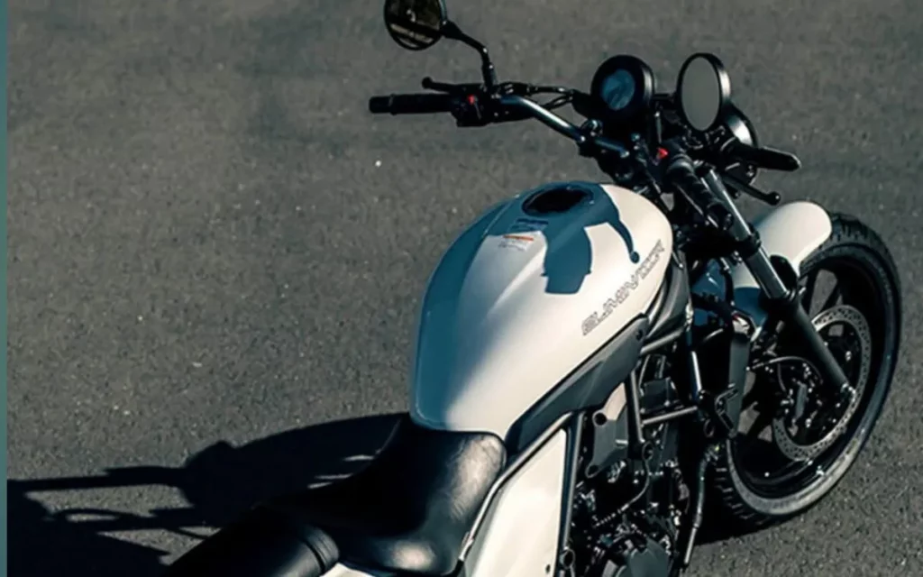 Bike lovers are stunned to see the Kawasaki Eliminator 400 Sport Cruiser!