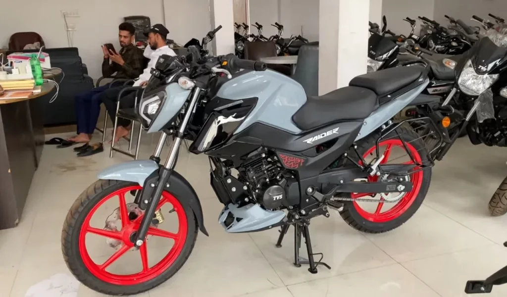 People are going crazy after seeing the new TVS Raider 125 sport bike, know when it will be launched