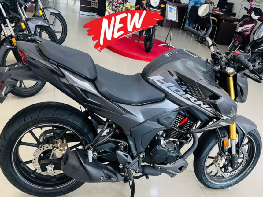 This amazing bike has arrived to take away everyone's sleep, Honda Hornet 2.0, take it home by paying only ₹ 4,743, see full details