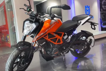 The KTM Duke 125 is available with a discount of Rs 10,000. Know price, features and more